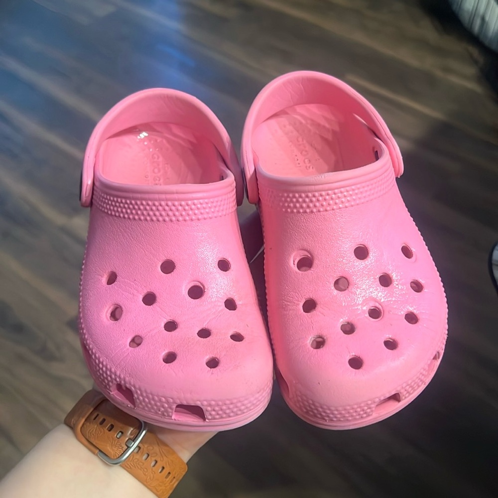 Pink crocs